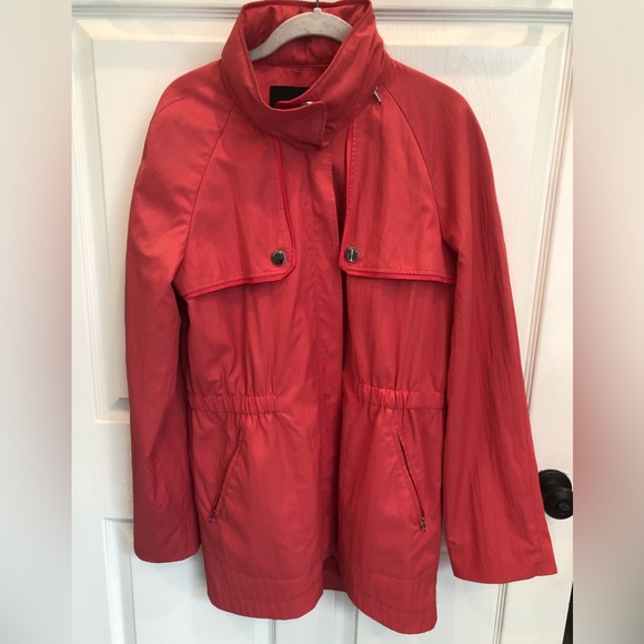 Tahari Fully Lined Rain Jacket - Picture 2 of 14